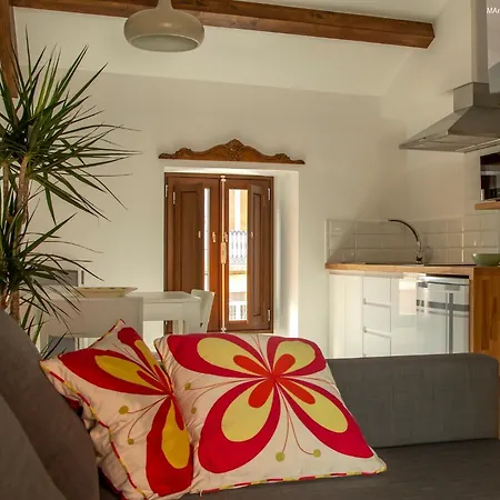 Marujita Vilanova, Boutique Lofts En El Centro Historico * וילאנואבה דה ארוסה